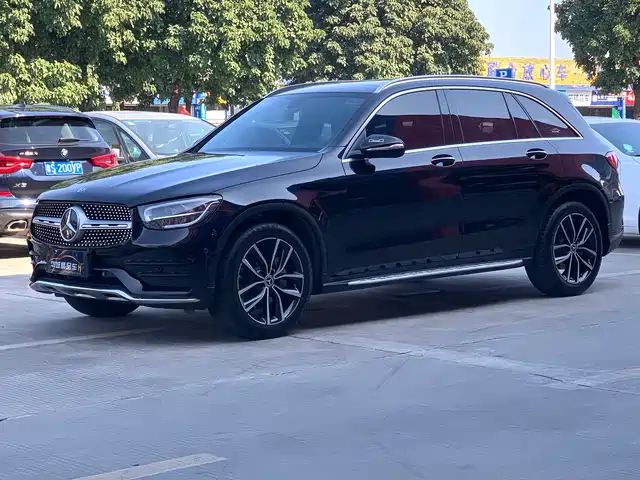 MERCEDES-BENZ GLC