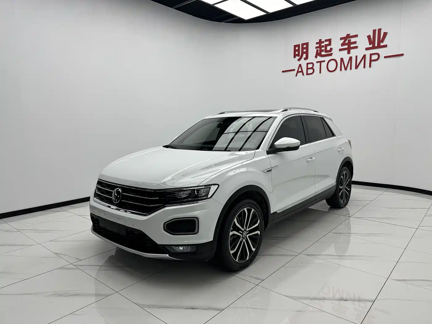 Volkswagen T-ROC 2021 Facelift 280TSI DSG 4WD Luxury Smart Connect Edition фото 4