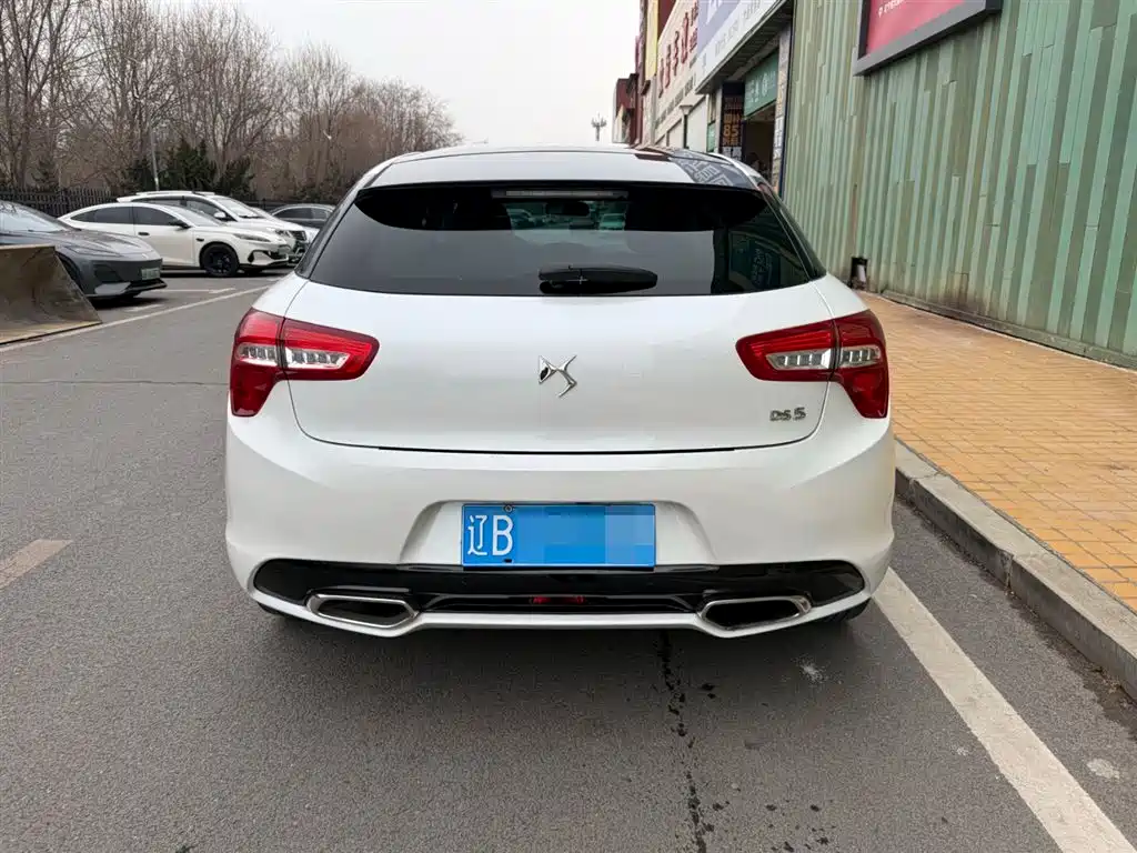 DS 5 2018 2015 1.6T Luxury THP160