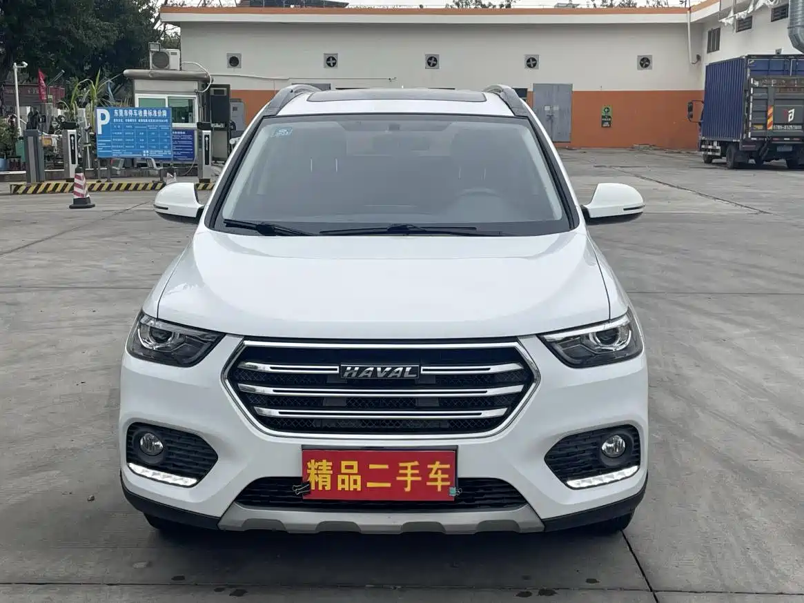 Photo 2 - Haval H6