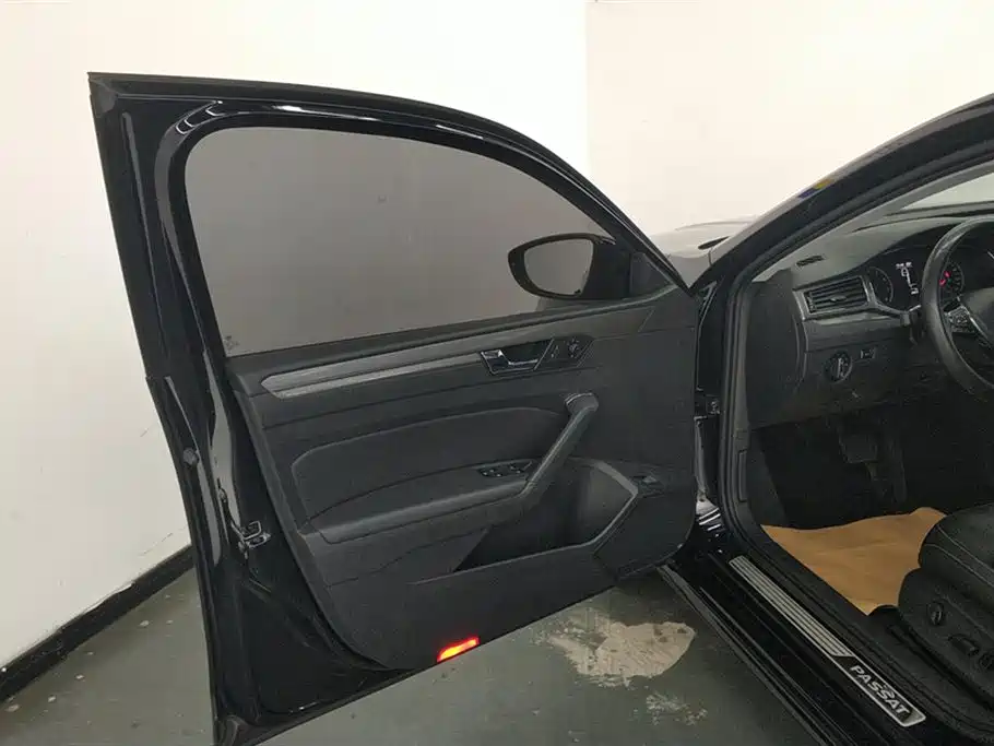 Volkswagen Passat 2017 330TSI DSG Prestige фото 7