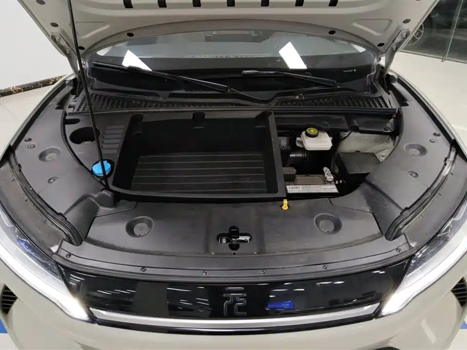 BYD Yuan UP 2024 401KM Surpass Edition фото 10