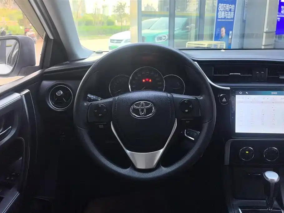 Toyota Corolla 2017 Facelift 1.2T S-CVT GL фото 15