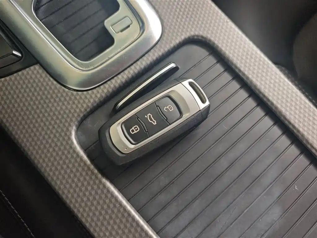Photo 9 - Geely Emgrand GS