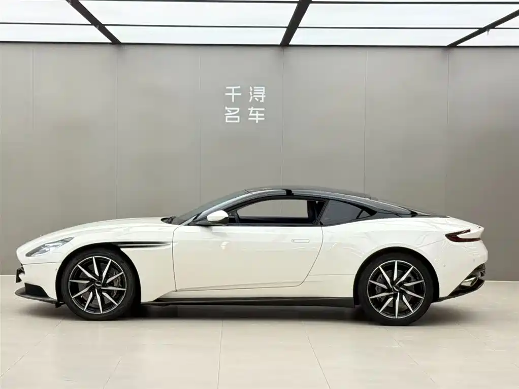Aston Martin DB11 2019 2019 Model 4.0T V8 Coupe
