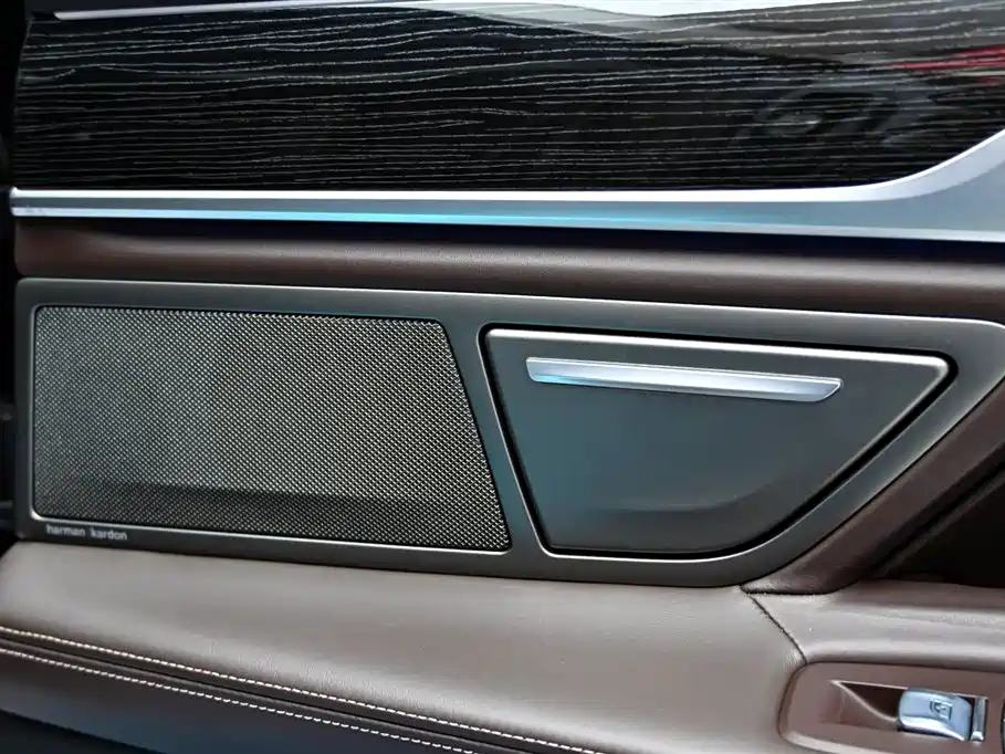 BMW 7 Series 2019 Facelift 730Li M Sport Package фото 27