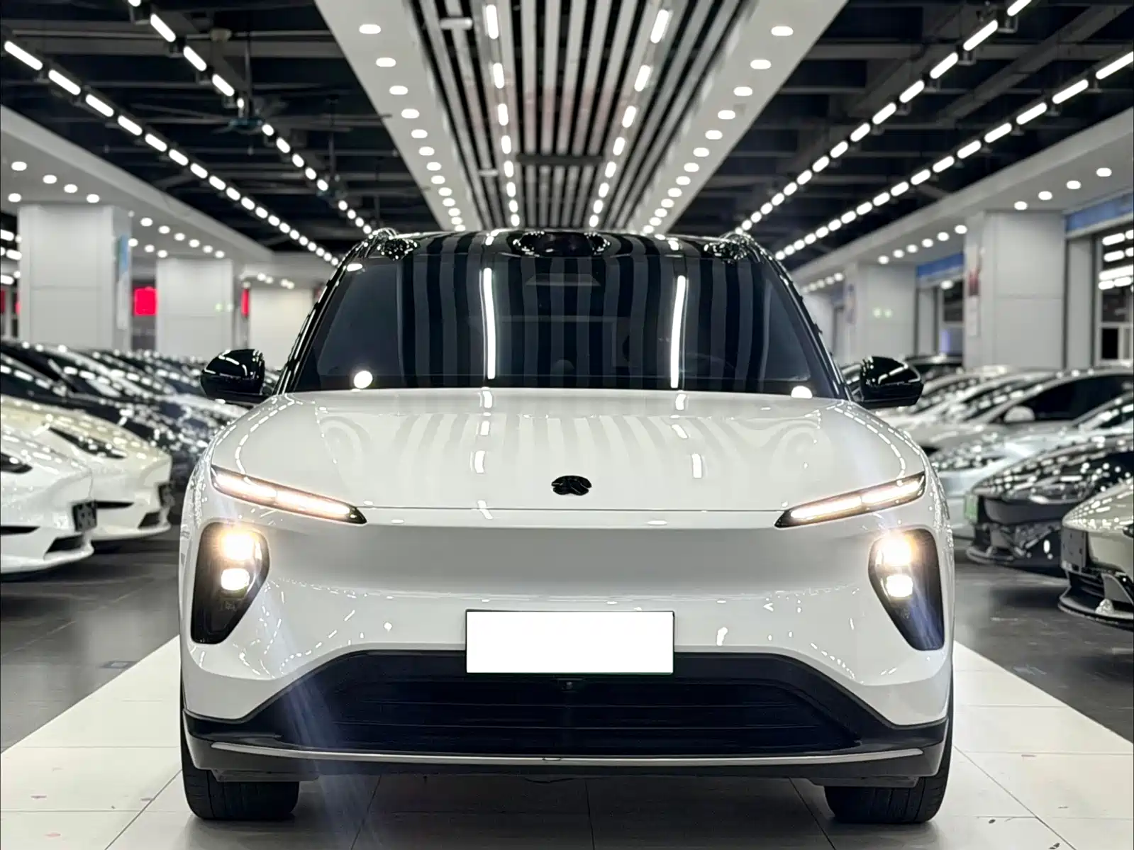 Фото 2 - NIO ES6