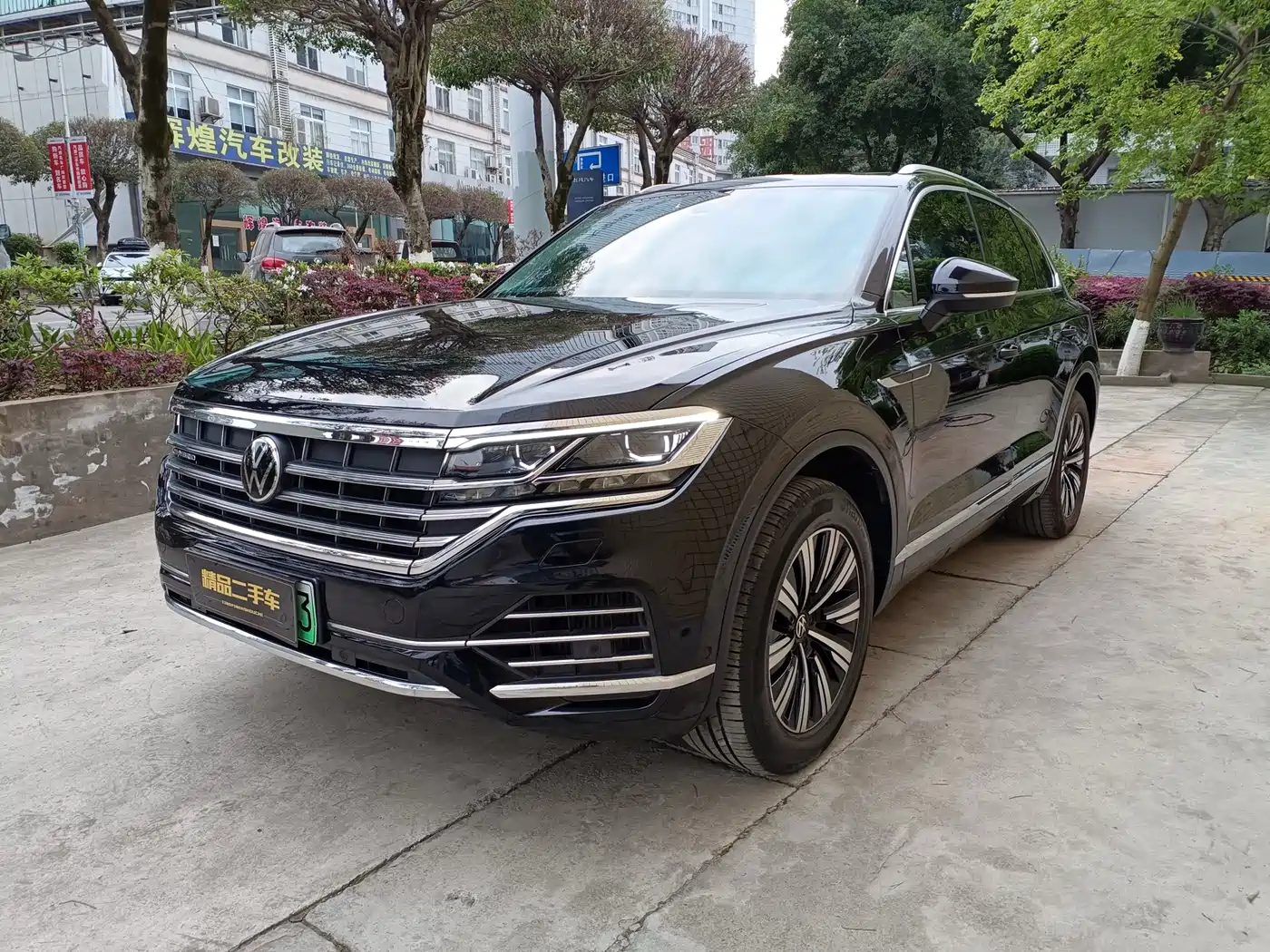 VOLKSWAGEN TOUAREG NEW ENERGY
