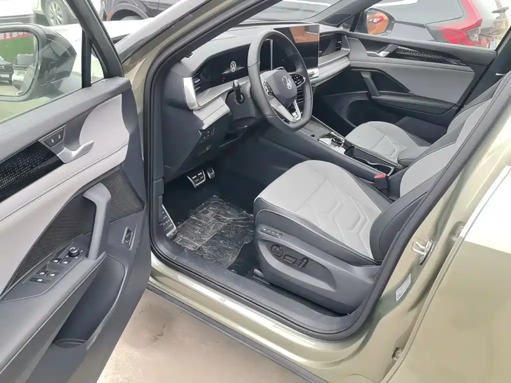 Volkswagen Tayron 2025 2025 Tayron L 380TSI 4WD Luxury
