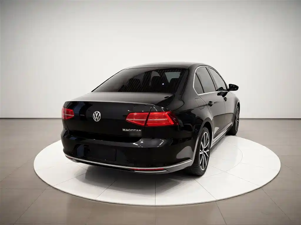 Volkswagen Magotan 2018 Facelift 330TSI DSG Luxury фото 10