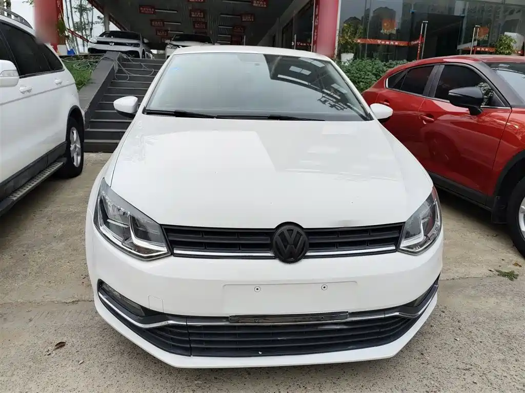 Volkswagen Polo 2016 1.6L Automatic Comfort фото 3