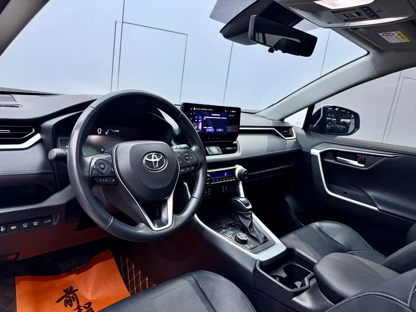 Toyota Wildlander 2023 Hybrid 2.5L E-CVT AWD Premium Edition фото 8