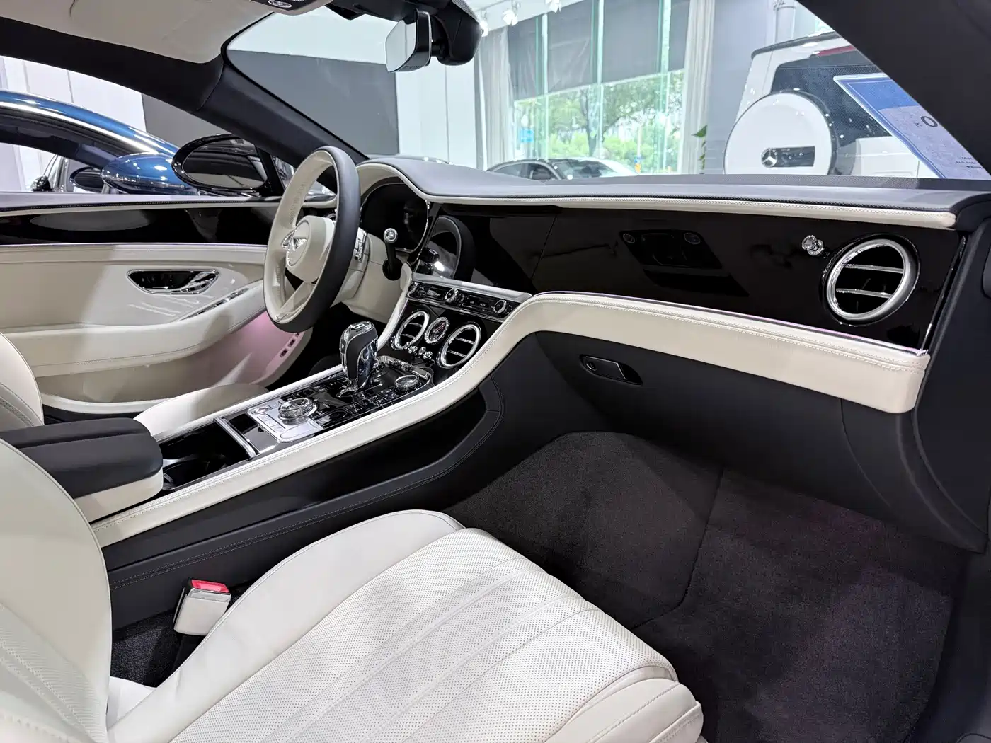 Bentley Continental Plug-in Hybrid 2026 2026 GT Base Model