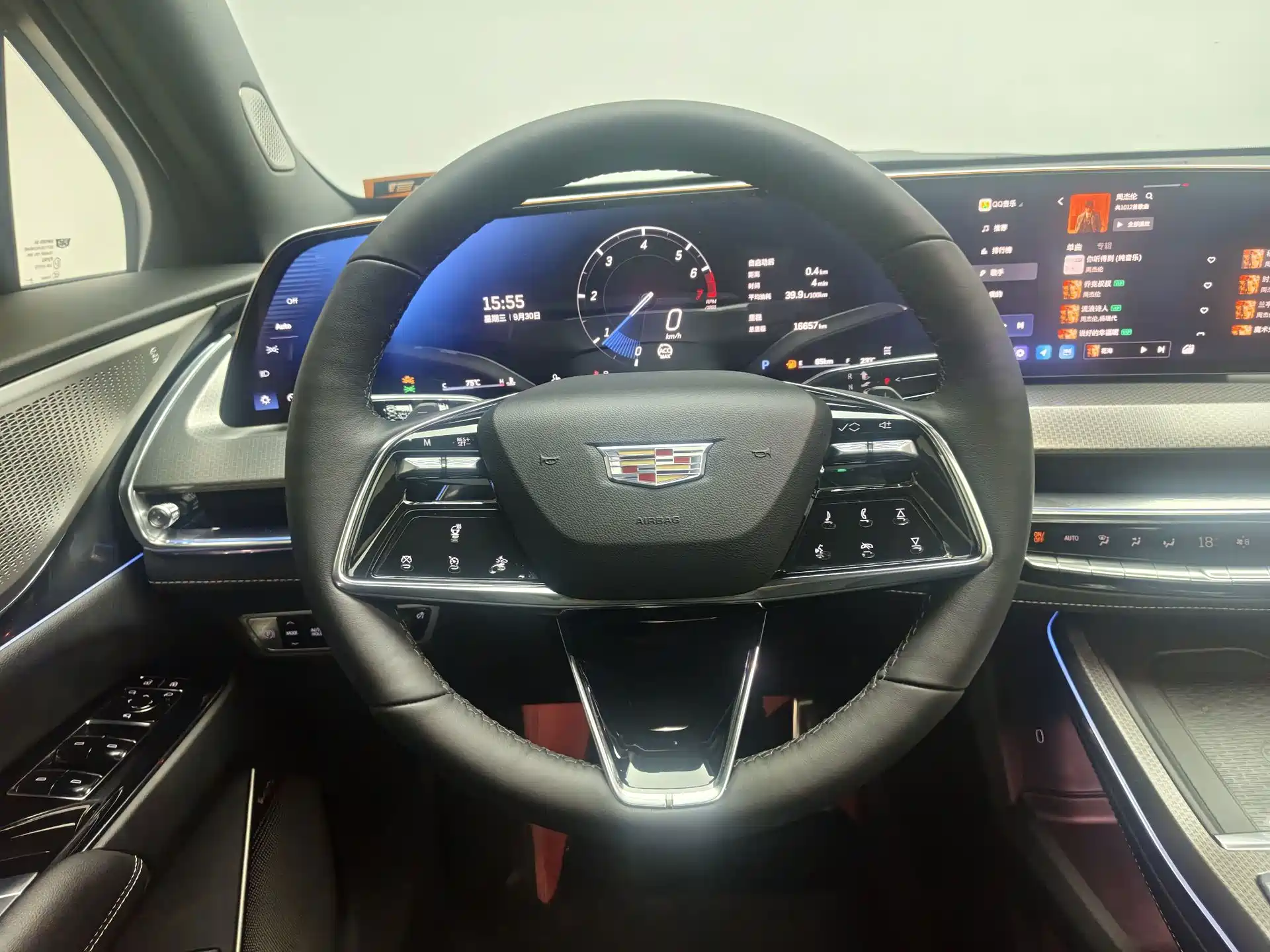 صورة 13 - Cadillac XT5