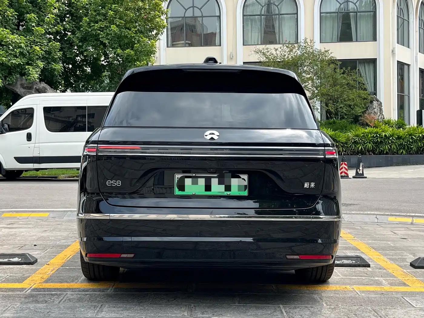 NIO ES8 2026 2025 Model 6-Seat Executive Luxury Edition