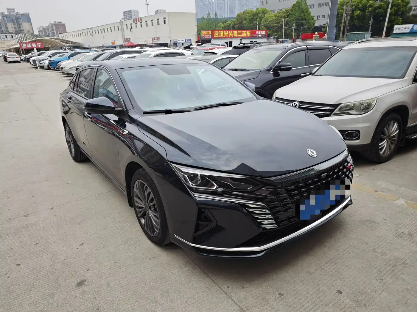 DONGFENG YI HYUN MAX