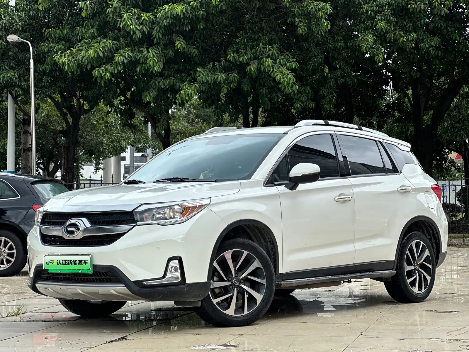 Фото 1 - GAC Group GAC Trumpchi PHEV