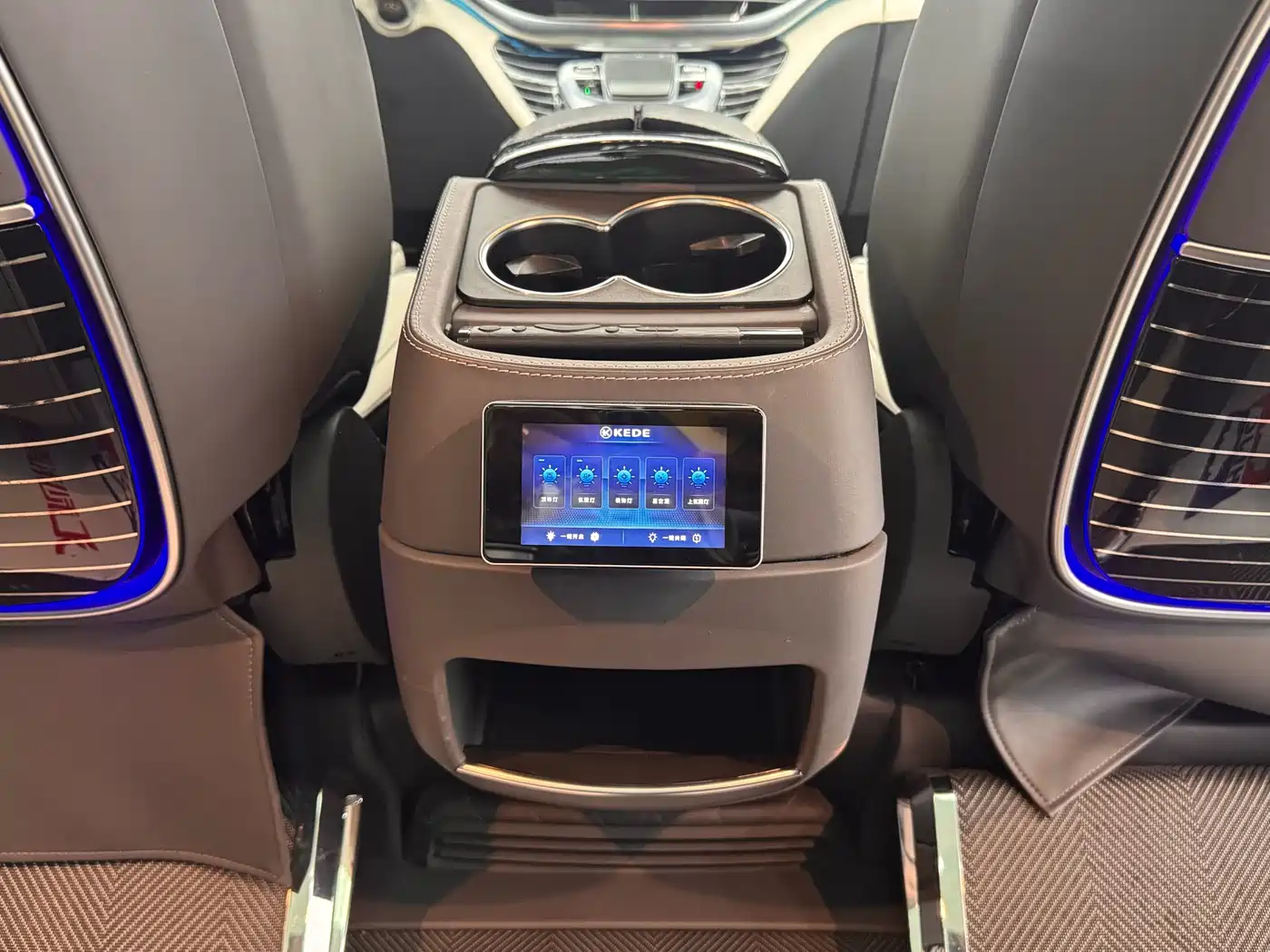 Mercedes-Benz V-Class 2022 V 260 L Long Wheelbase Luxury Edition фото 22