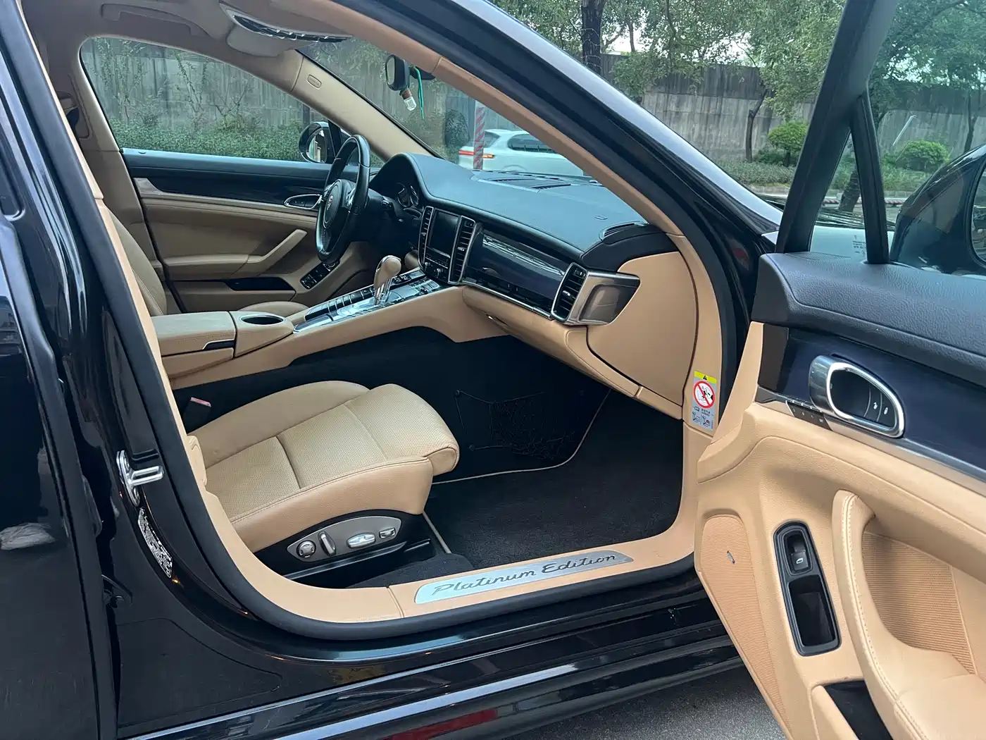 Porsche Panamera 2013 Panamera Platinum Edition 3.6L фото 9