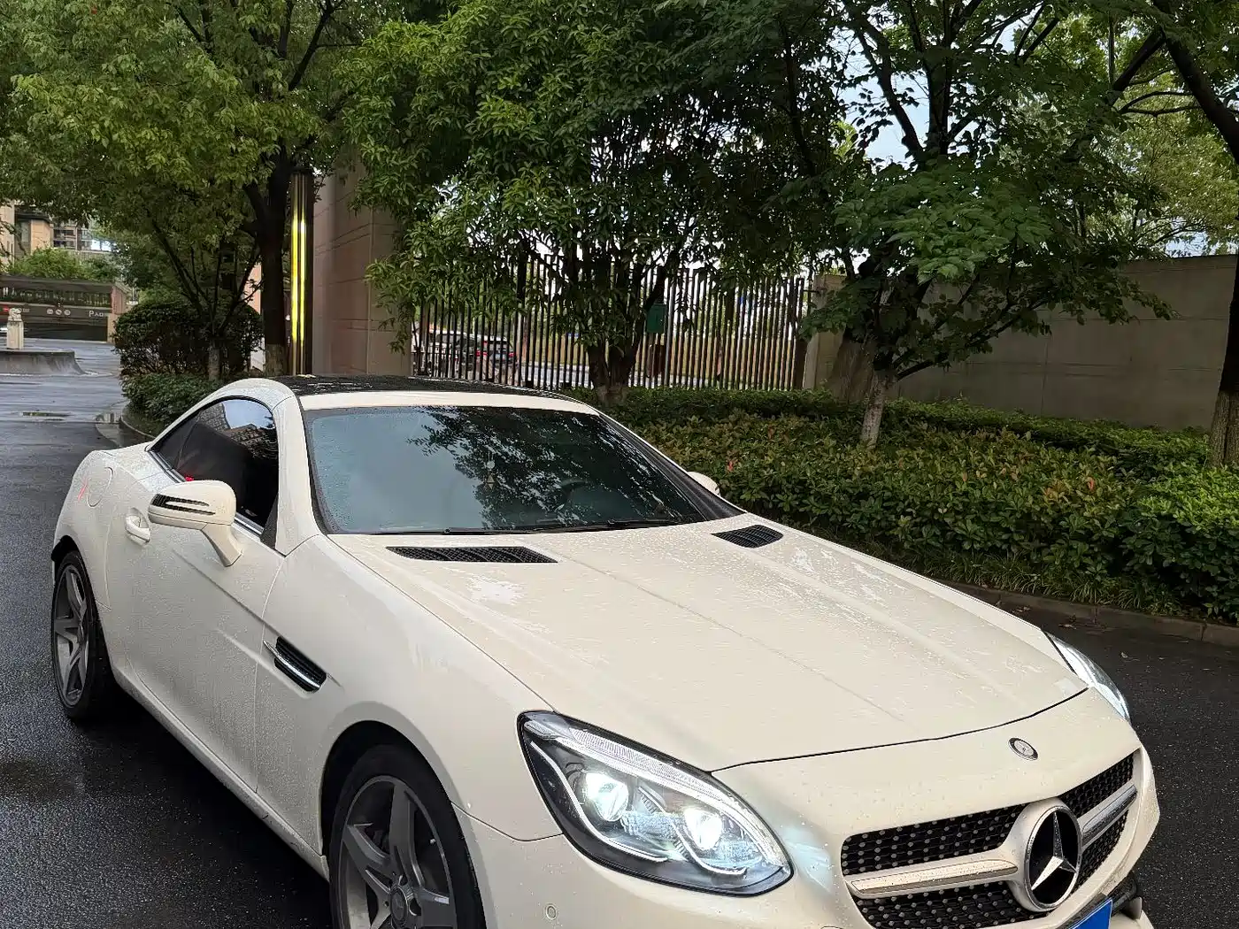 Mercedes-Benz SLC 2016 SLC 300 Luxury Sport
