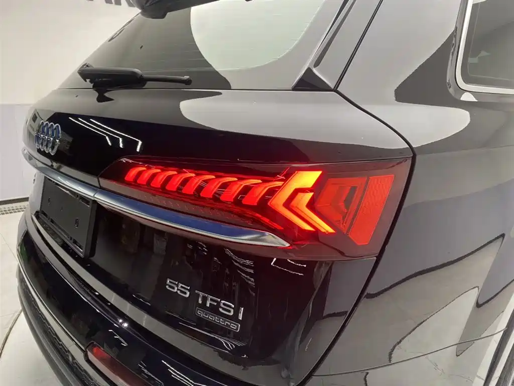 Audi Q7 2020 55 TFSI quattro S line Sport фото 10