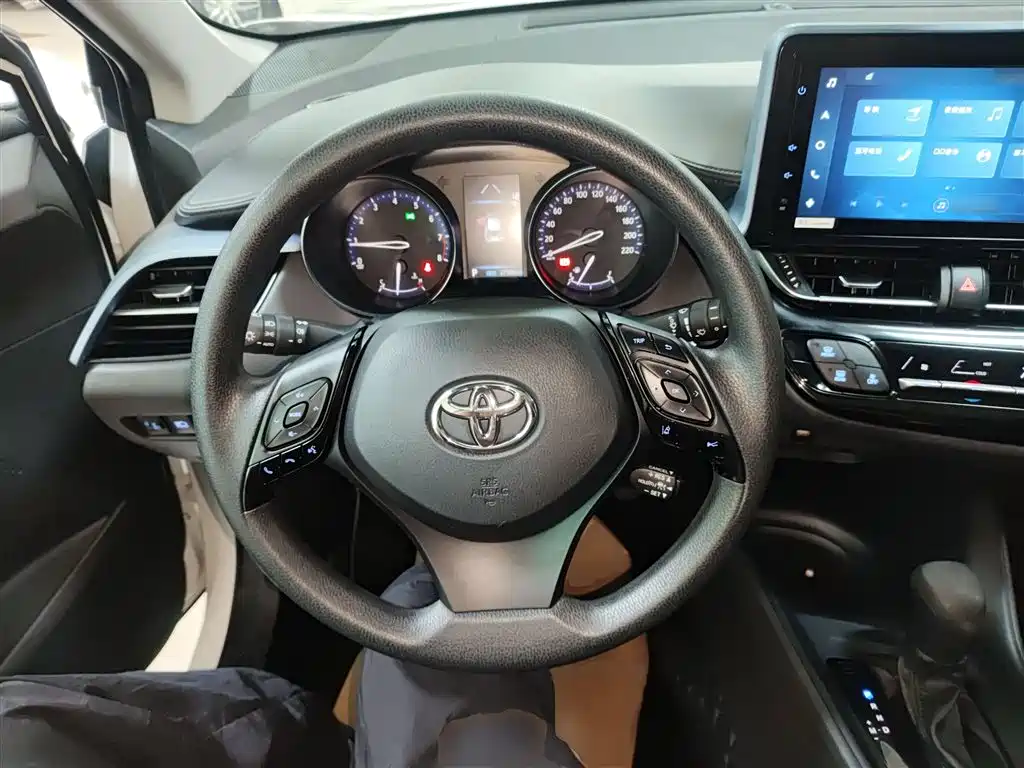 Toyota IZOA 2021 2.0L Yixiang Edition фото 11