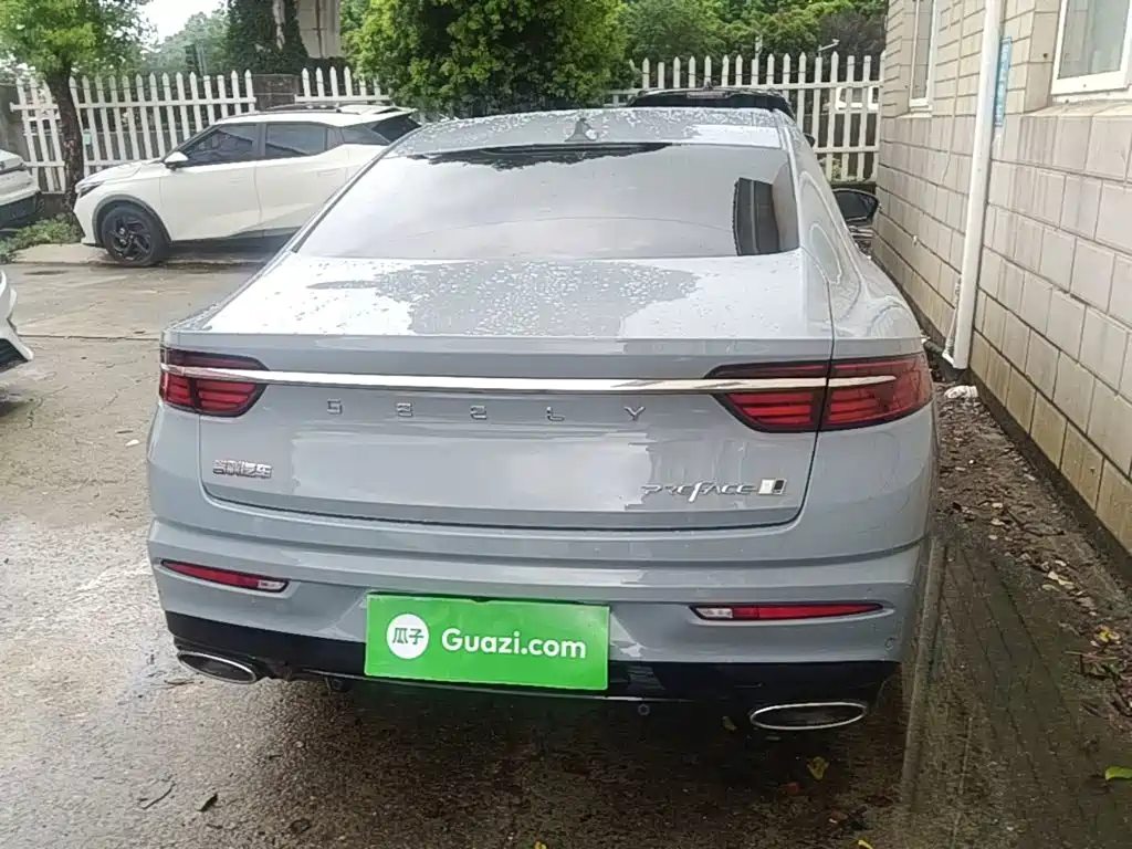 Фото 6 - Geely Preface