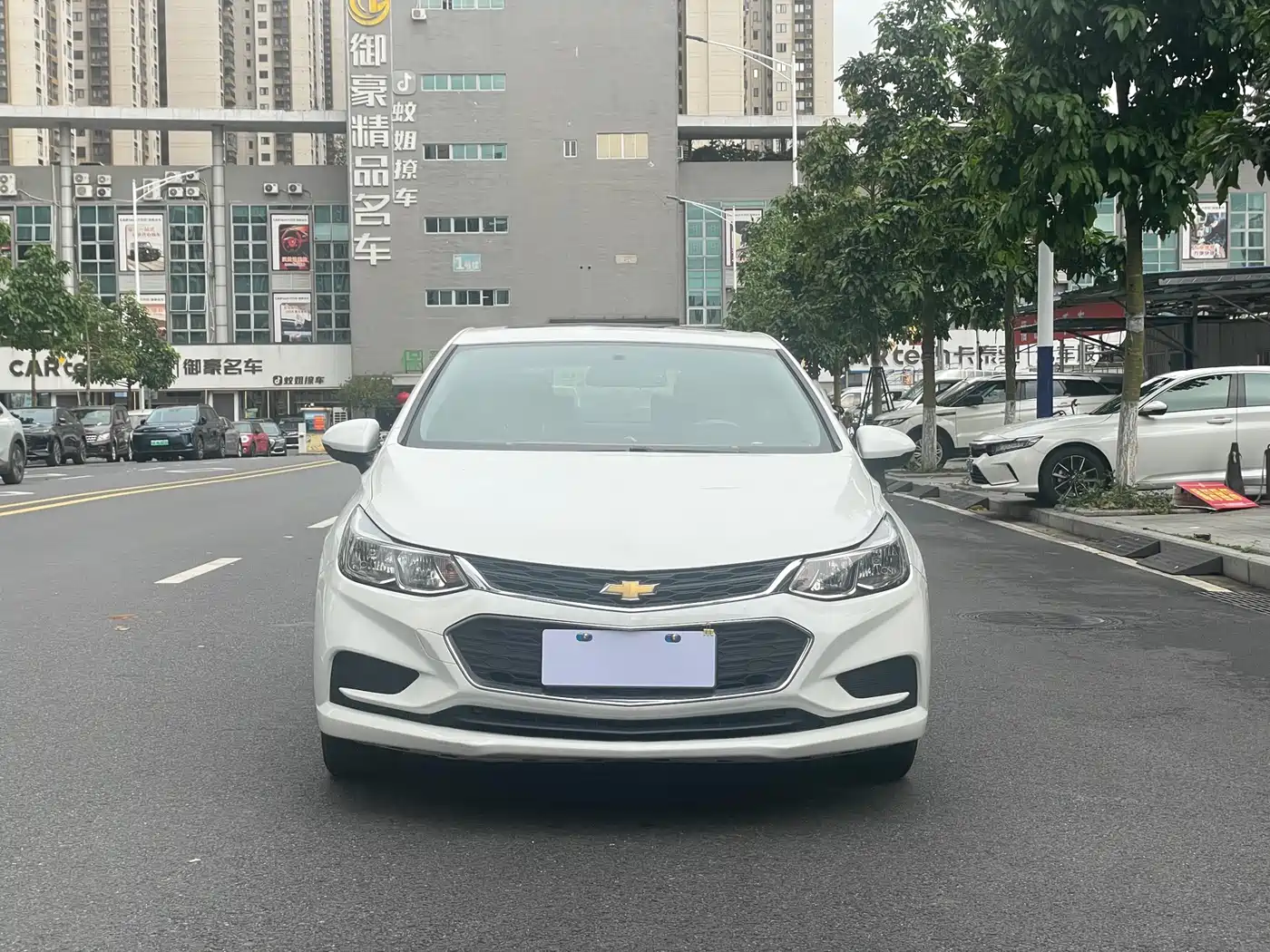 Chevrolet Cruze 2017 1.5L Automatic Pioneer Sunroof фото 2