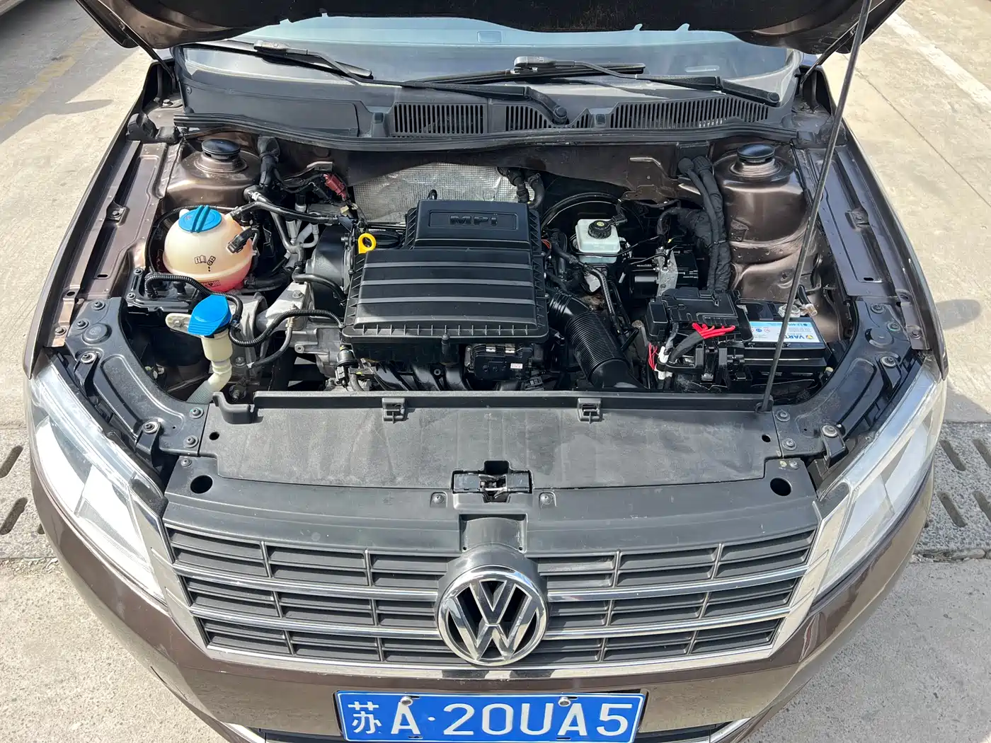Volkswagen Lavida Tour 2013 1.6L Auto Luxury фото 27