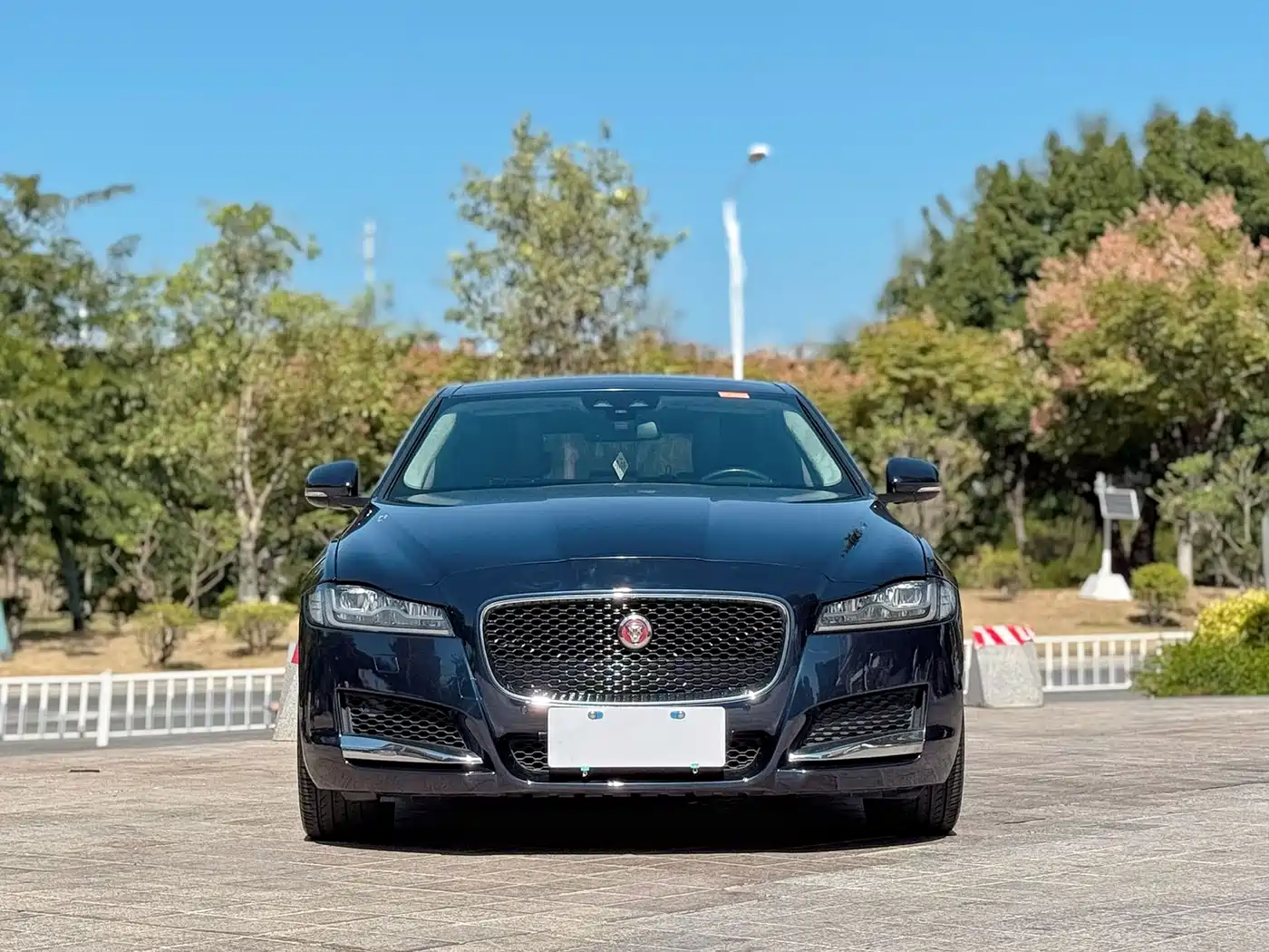 Photo 2 - Jaguar XFL