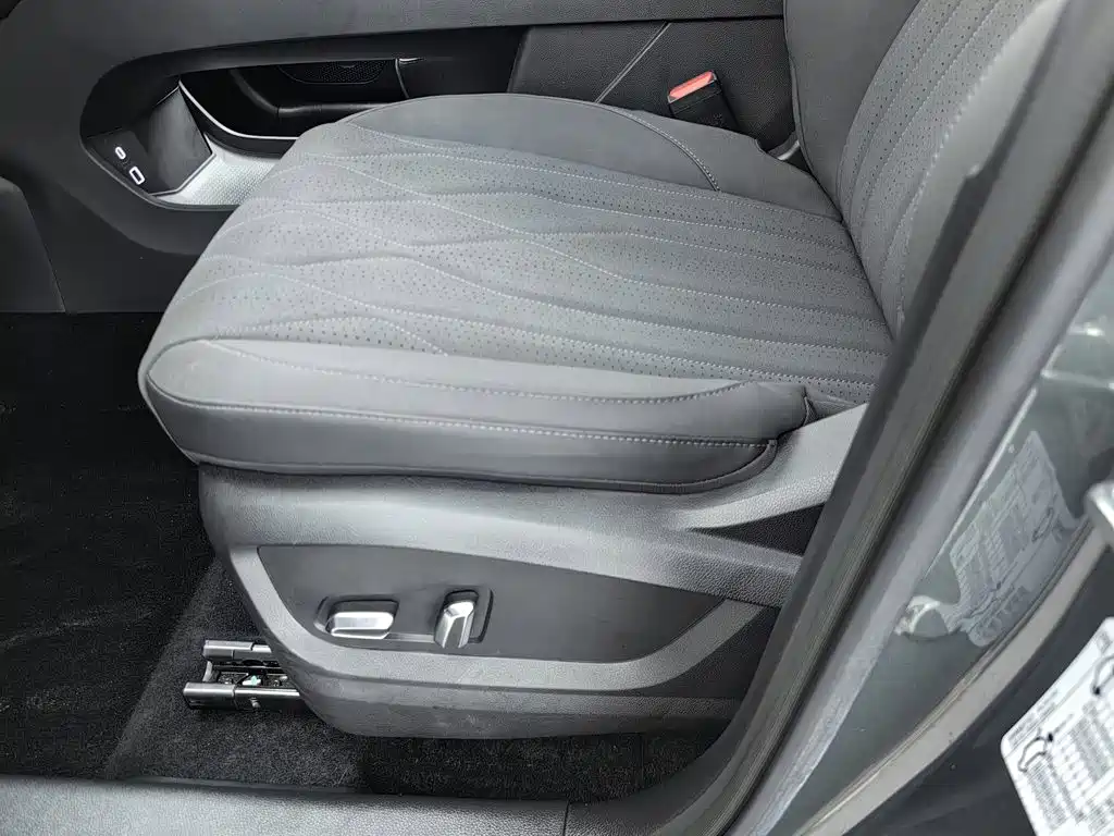 Chery Tiggo 8 PLUS 2024 2025 290TGDI DCT Comfort 5-seater