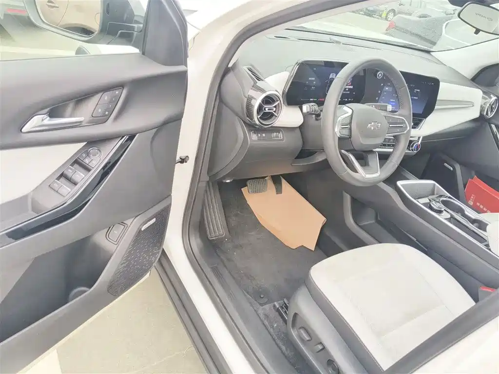 Chevrolet Equinox Plus 2024 155km ACTIV Ultimate Edition фото 16
