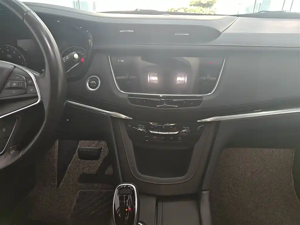 Cadillac XT5 2018 25T Luxury фото 5