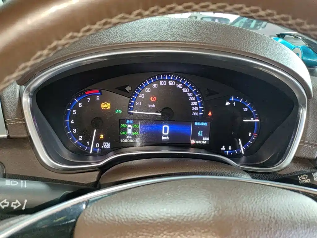 Фото 12 - Cadillac SRX