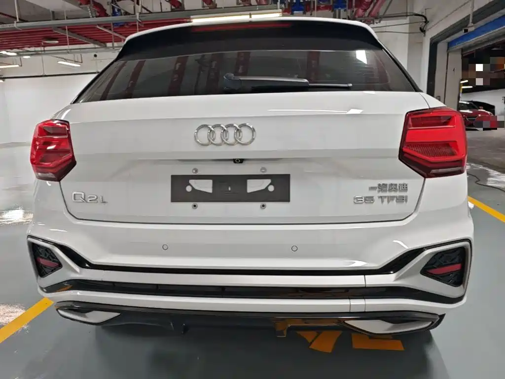 Фото 6 - Audi Q2L