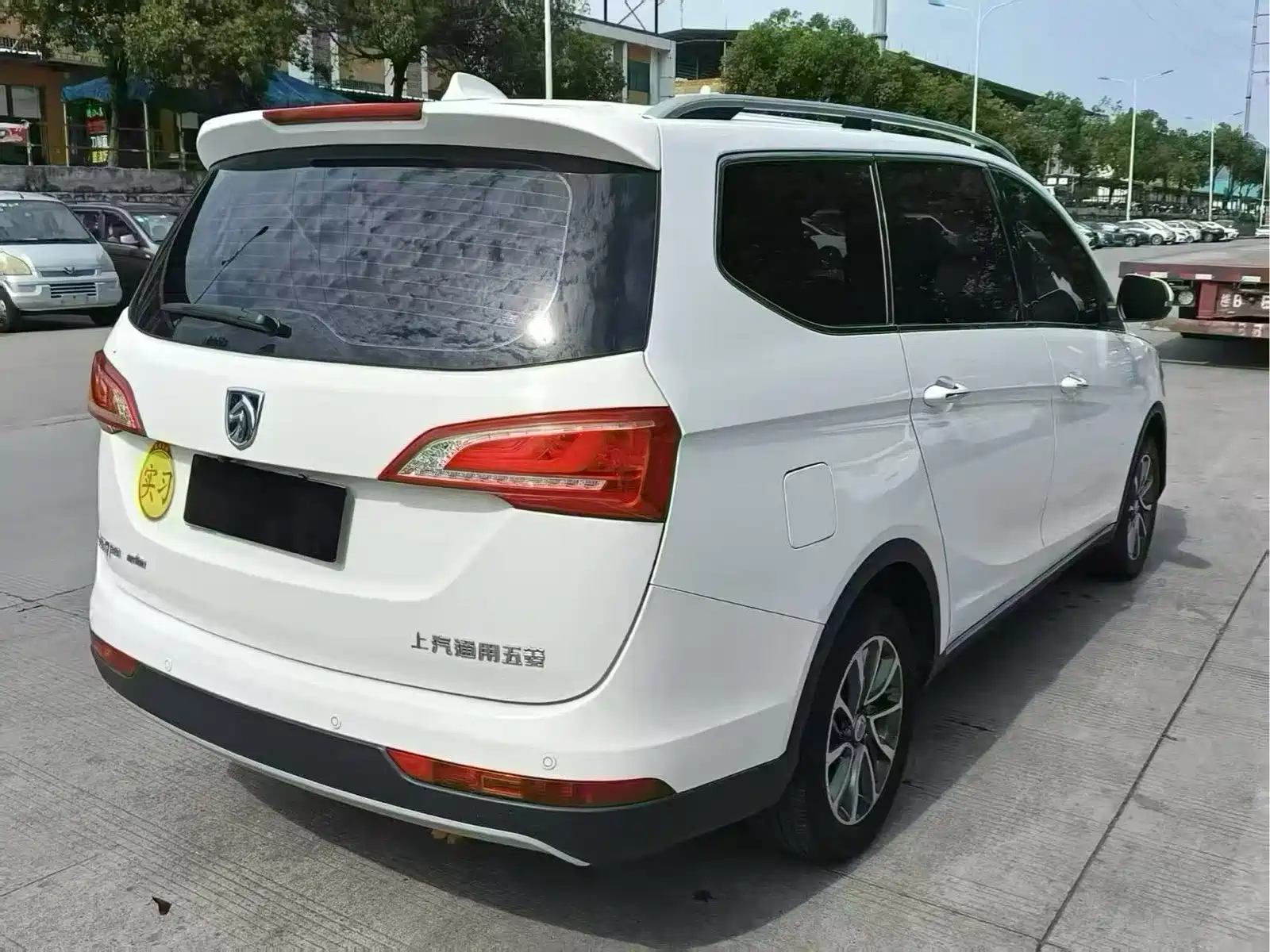Фото 9 - Baojun 730