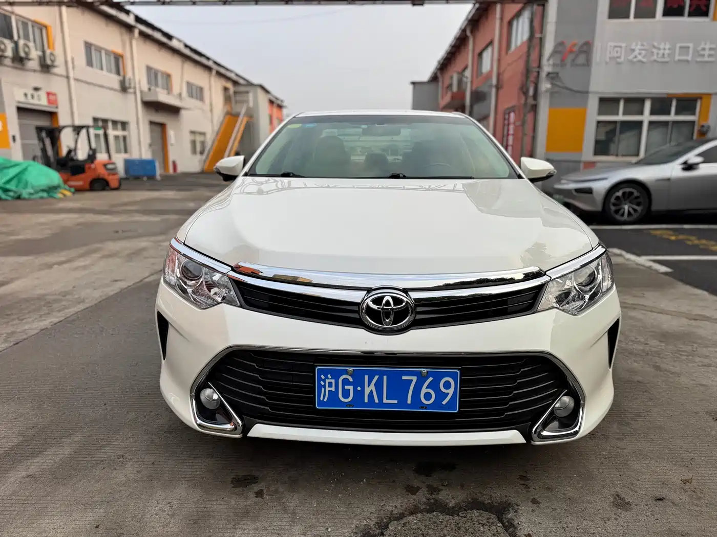 Toyota Camry 2016 2.0G 10th Anniversary Leading Edition фото 12
