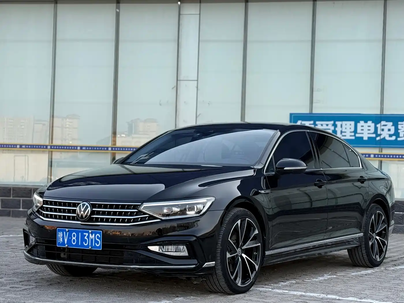 Volkswagen Magotan 2024 2 Million Units Public Sharing Edition 330TSI DSG Luxury