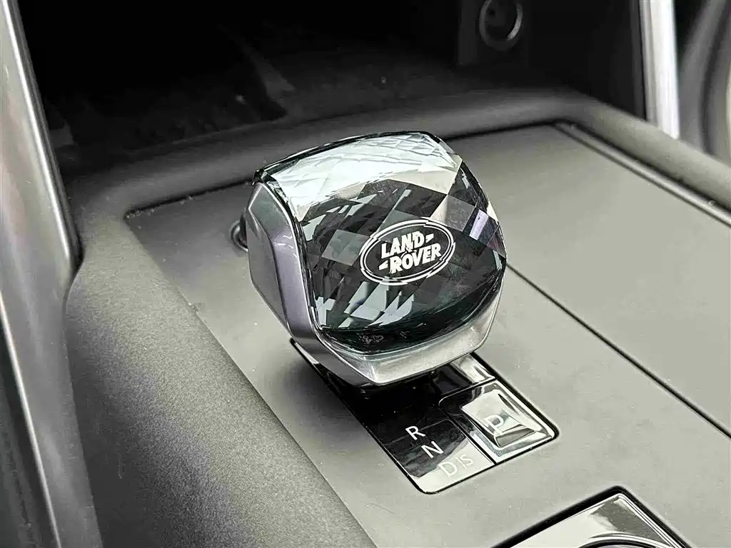 Land Rover Discovery 2024 360PS Dynamic SE фото 14