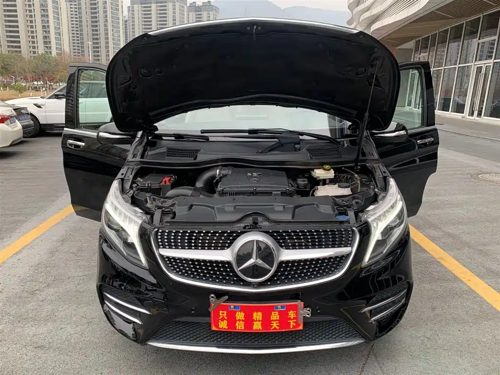 MERCEDES-BENZ V CLASS