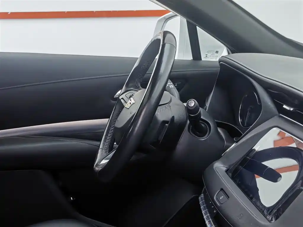 Cadillac XT4 2018 Model 28T 2WD Luxury фото 22