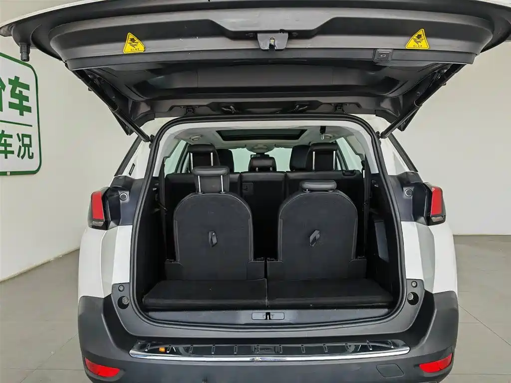 Peugeot 5008 2017 380THP 7-seat Elite Edition фото 16