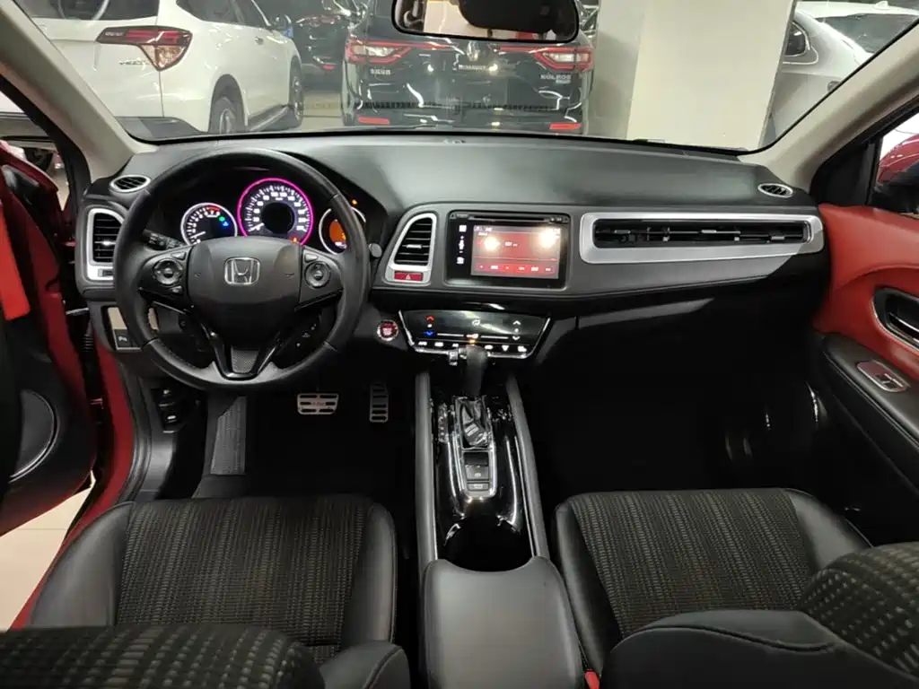 Photo 10 - Honda Vezel