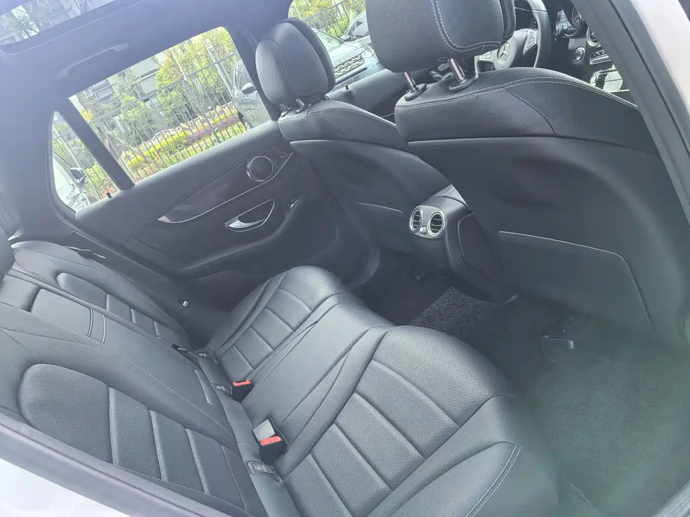 Mercedes-Benz GLC 2017 GLC 260 4MATIC Dynamic фото 16