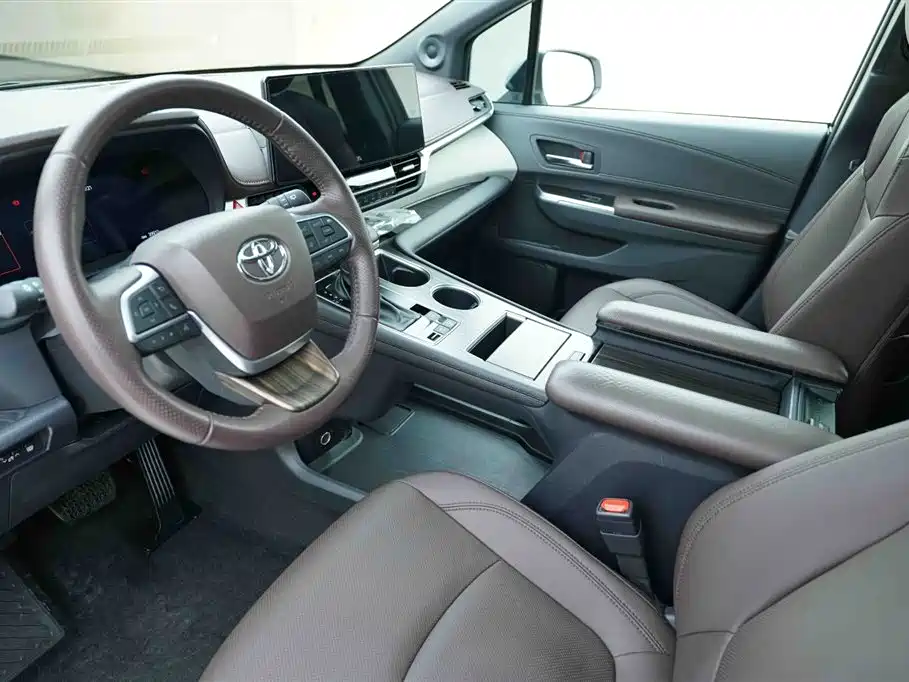 TOYOTA GREVIA