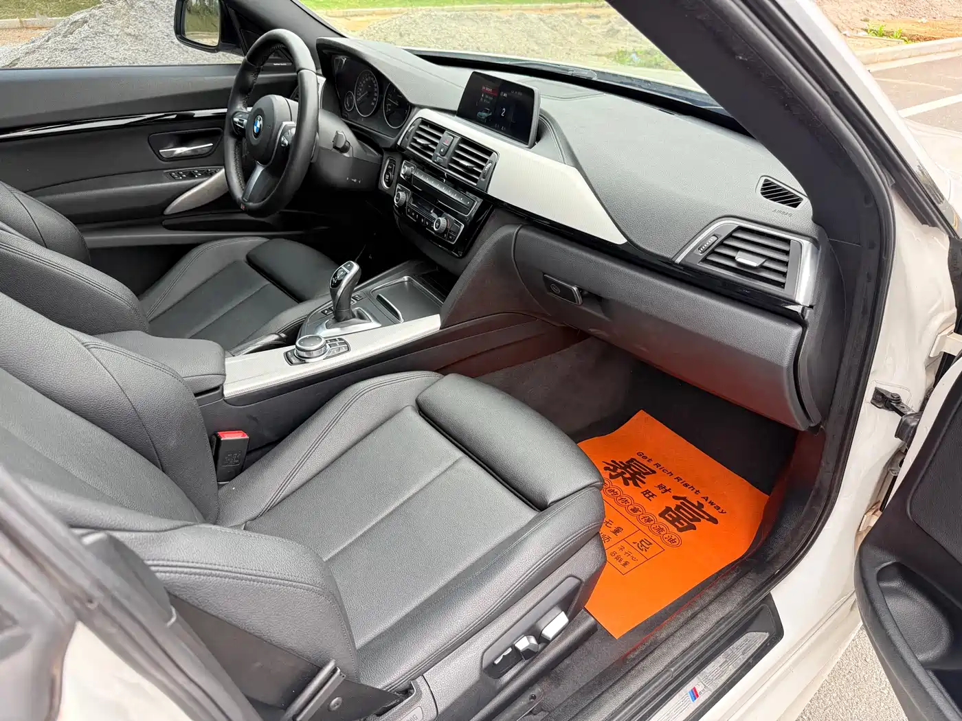 BMW 3 Series GT 2018 320i M Sport фото 8