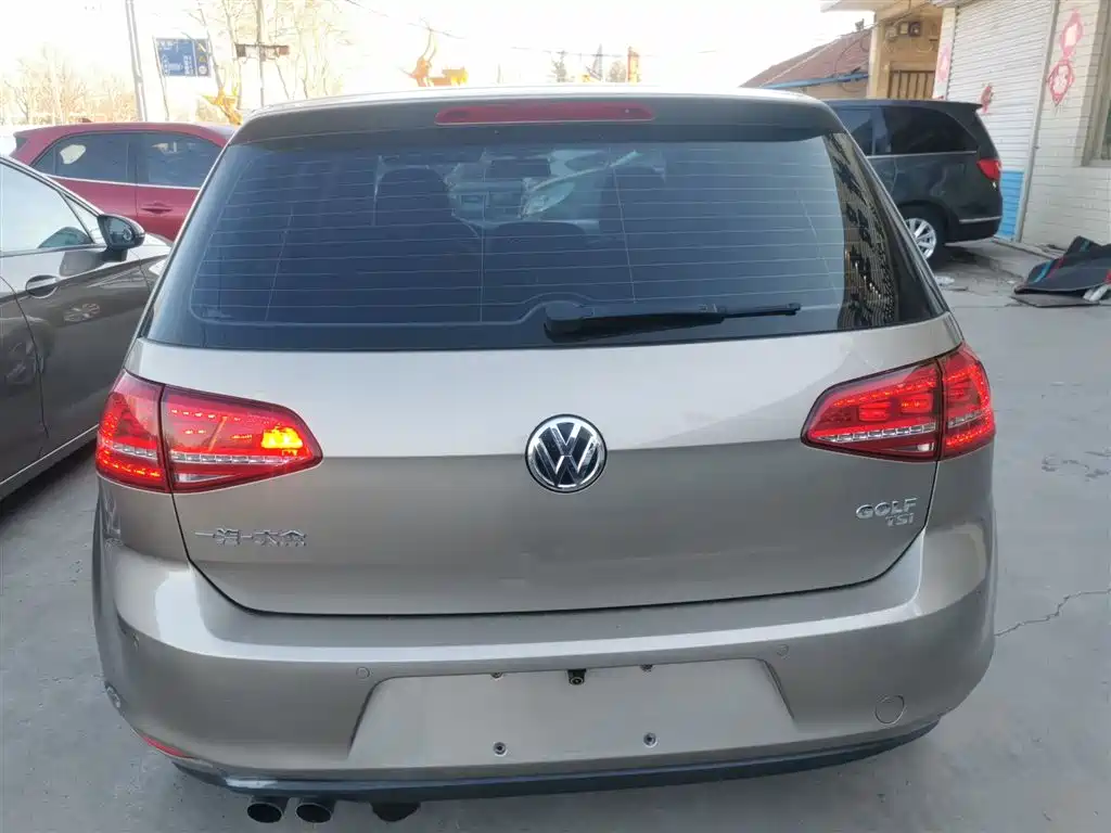 Volkswagen Golf 2016 230TSI Automatic Comfort фото 4