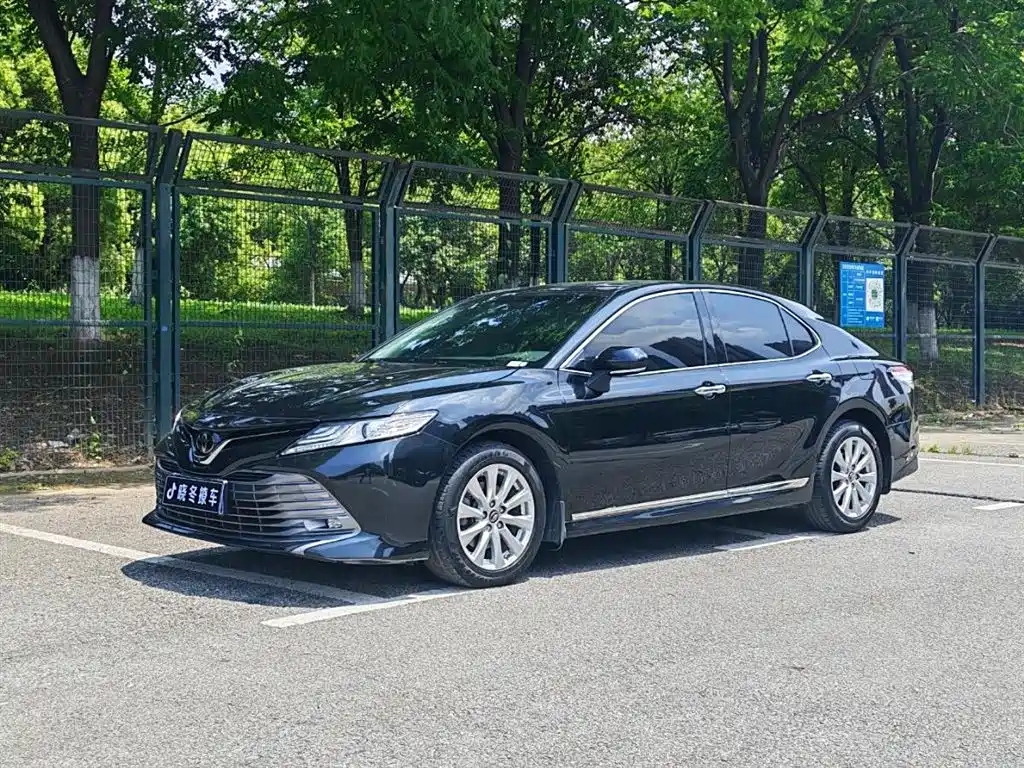 Toyota Camry 2019 2.0G Luxury Edition China VI фото 3