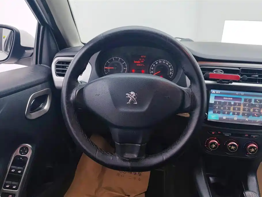 Peugeot 301 2014 1.6L Manual Comfort Edition фото 15