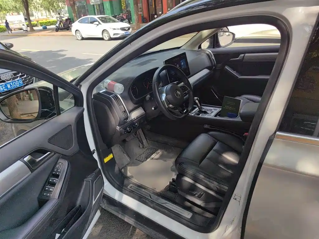 BYD Tang 2018 2.0T Automatic Smart Connection Noble Edition 7-Seater China V фото 17